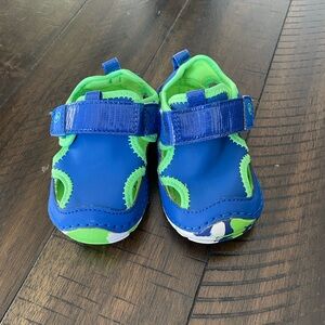 Stride Rite Baby Boy Splash Blue Water Shoes Size 3.5